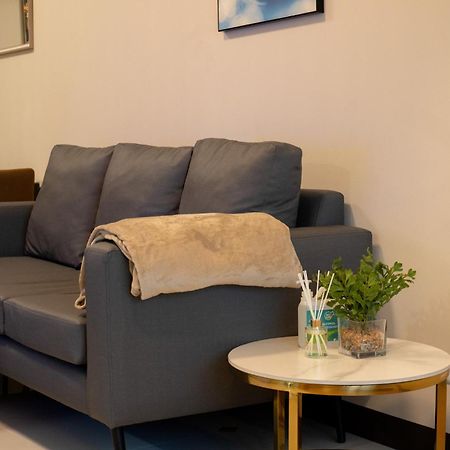 Cityscape View 2Br In Uptown Bgc W 200Mbps Wifi 따구익 외부 사진