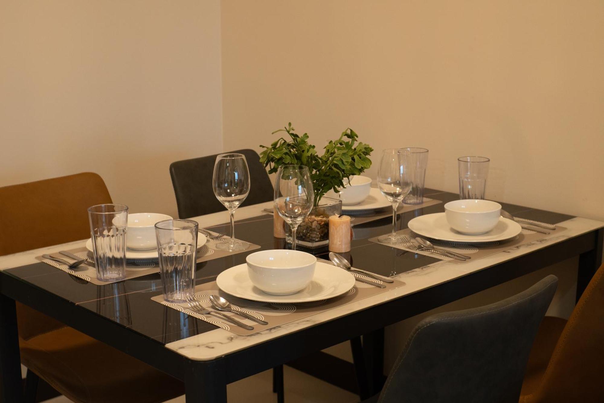 Cityscape View 2Br In Uptown Bgc W 200Mbps Wifi 따구익 외부 사진