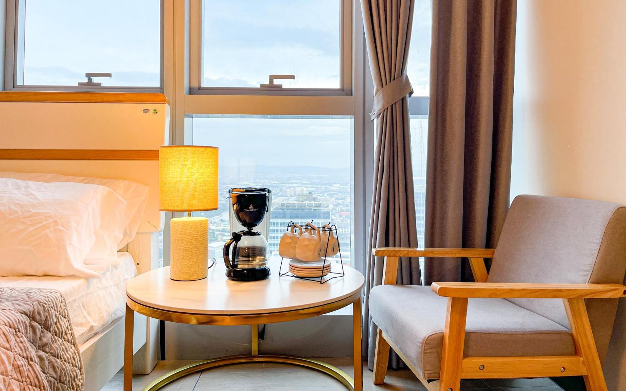 Cityscape View 2Br In Uptown Bgc W 200Mbps Wifi 따구익 외부 사진