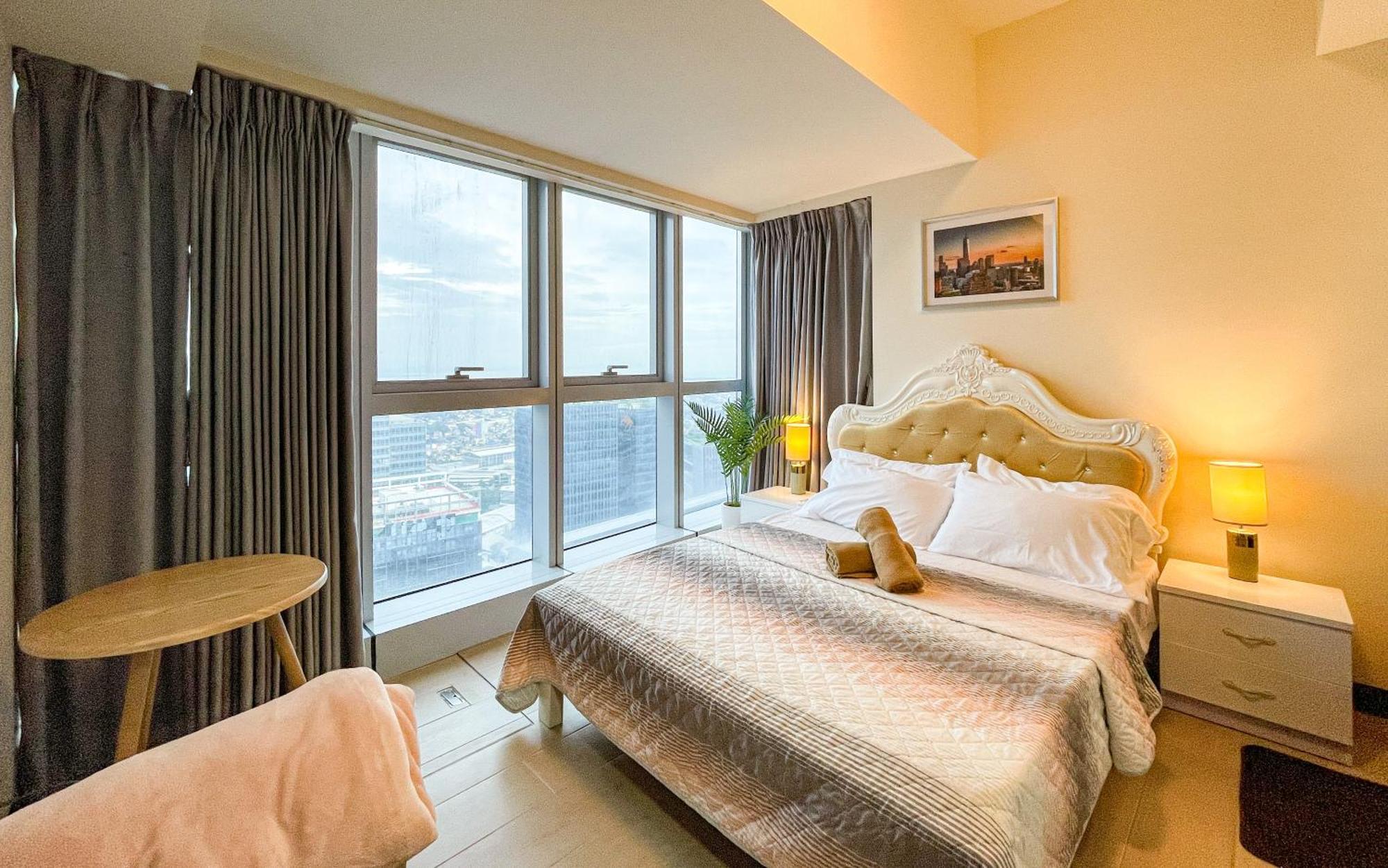 Cityscape View 2Br In Uptown Bgc W 200Mbps Wifi 따구익 외부 사진