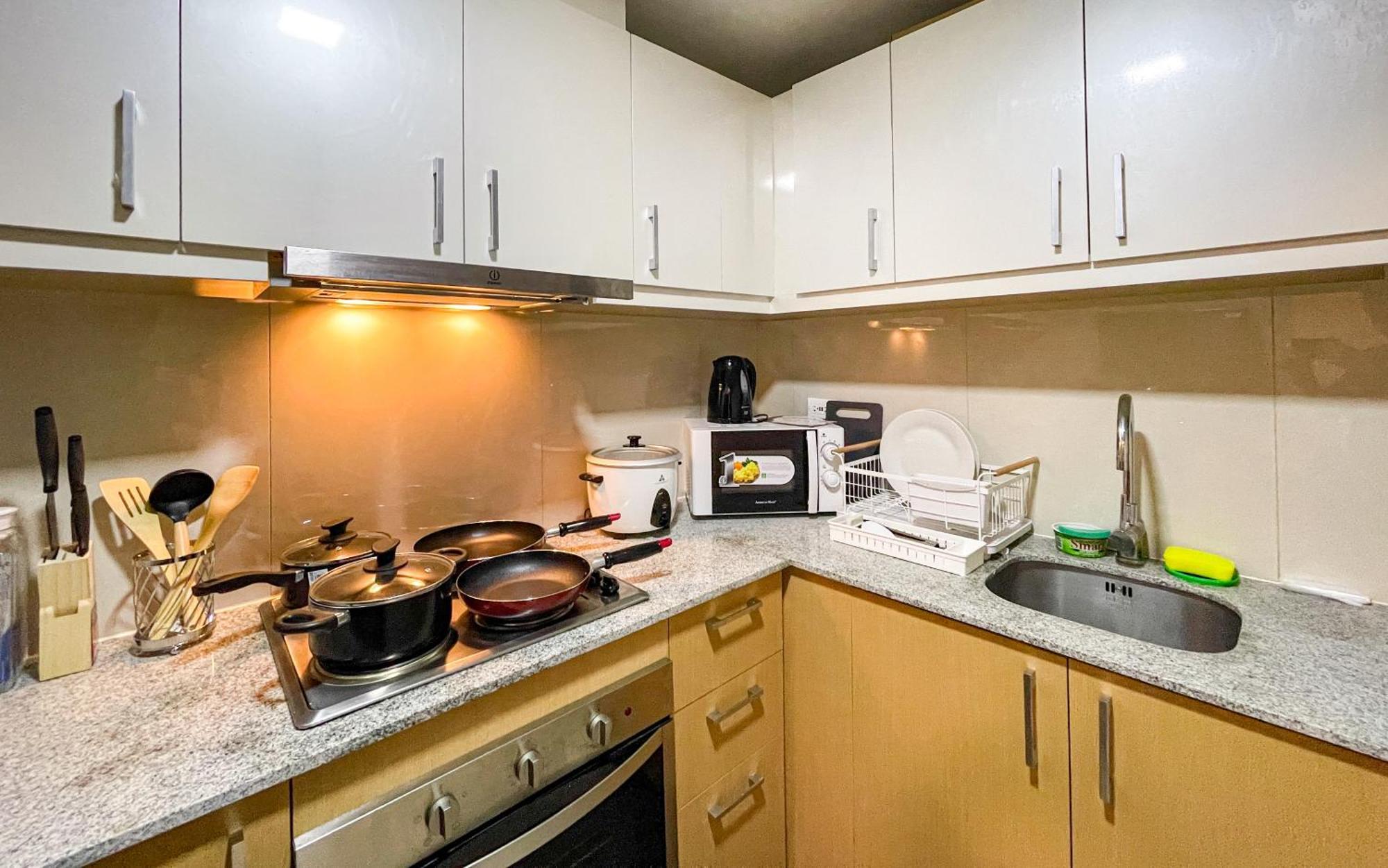 Cityscape View 2Br In Uptown Bgc W 200Mbps Wifi 따구익 외부 사진